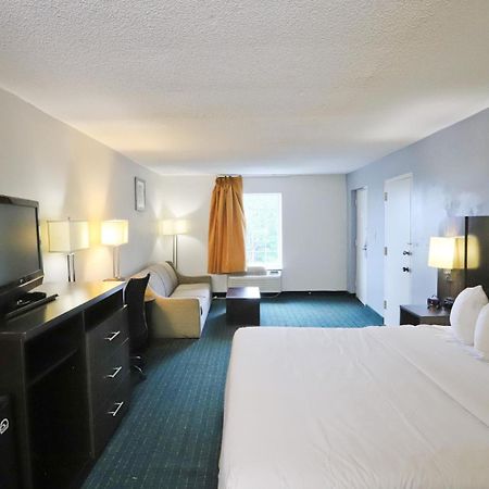 Greenville Inn & Suites ภายนอก รูปภาพ