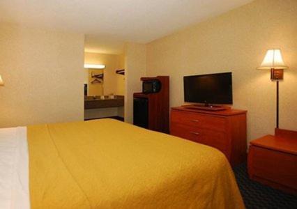 Greenville Inn & Suites ภายนอก รูปภาพ