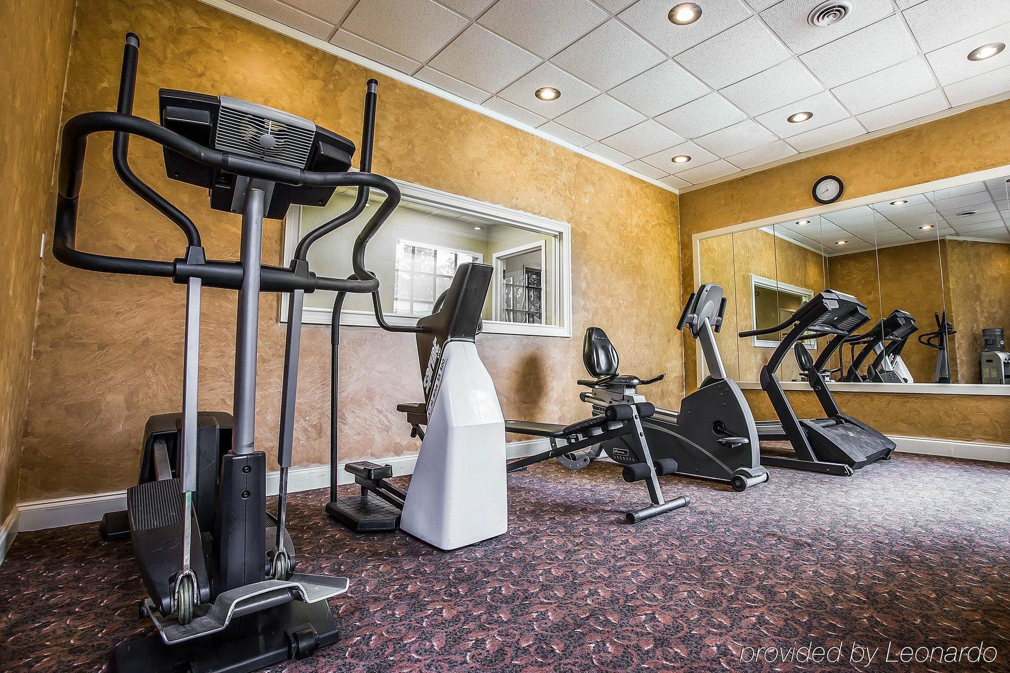 Greenville Inn & Suites ภายนอก รูปภาพ