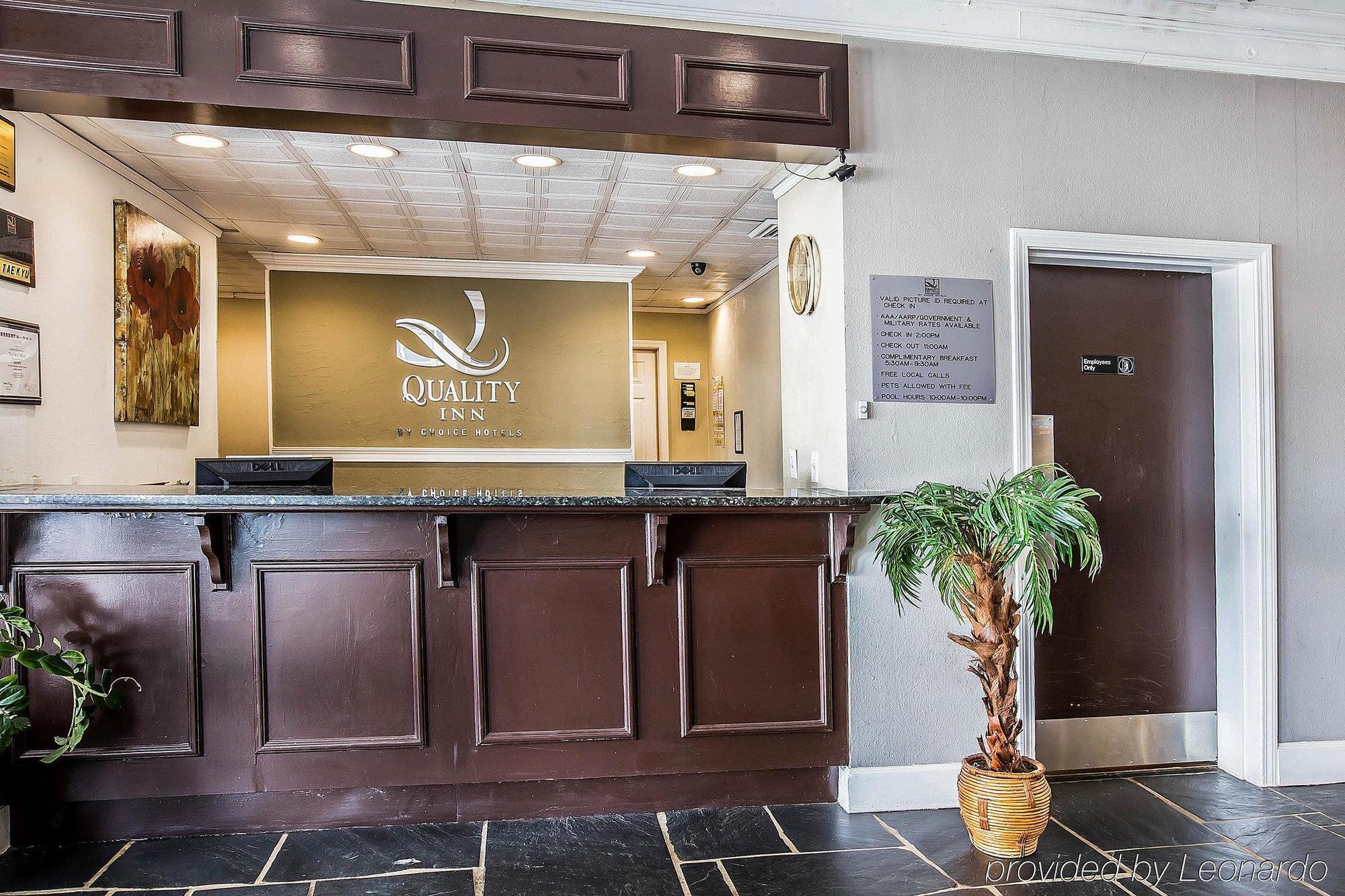 Greenville Inn & Suites ภายนอก รูปภาพ