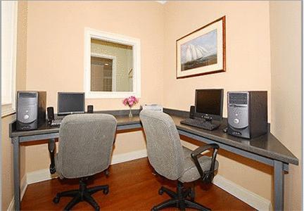 Greenville Inn & Suites ภายนอก รูปภาพ